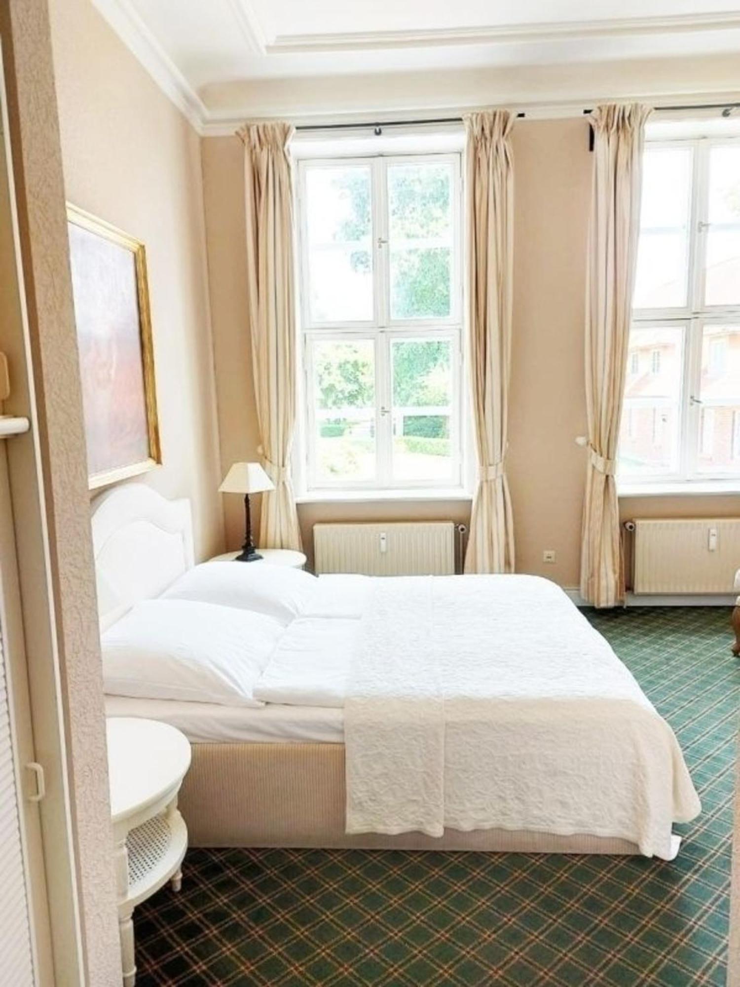 Herrenhaus Appartement 4 Luedersburg Bagian luar foto